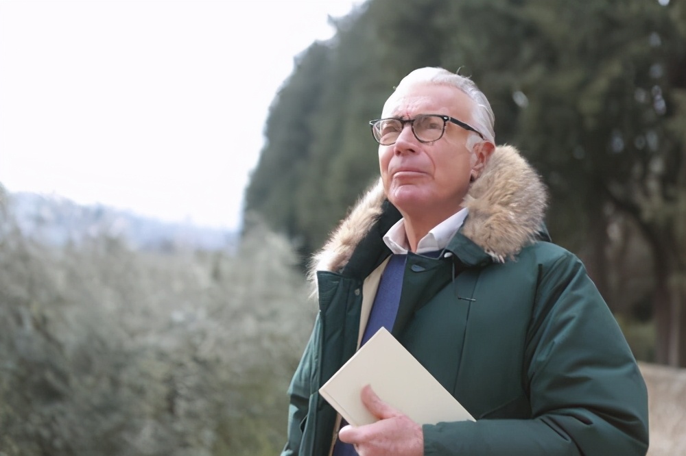 老花镜养护,老花镜用什么擦拭比较干净