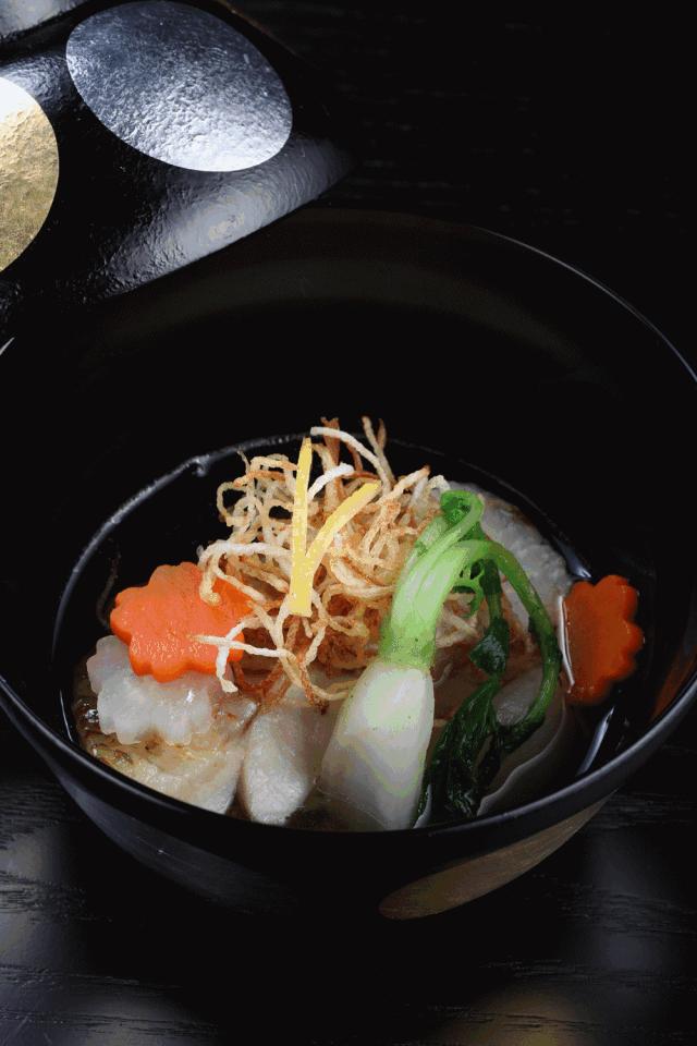 在上海最高的餐厅吃饭需要多少钱,上海最贵的餐厅吃一顿花多少