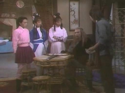 宝刀屠龙号令天下倚天不出,谁与争锋宝刀屠龙号令天下原句