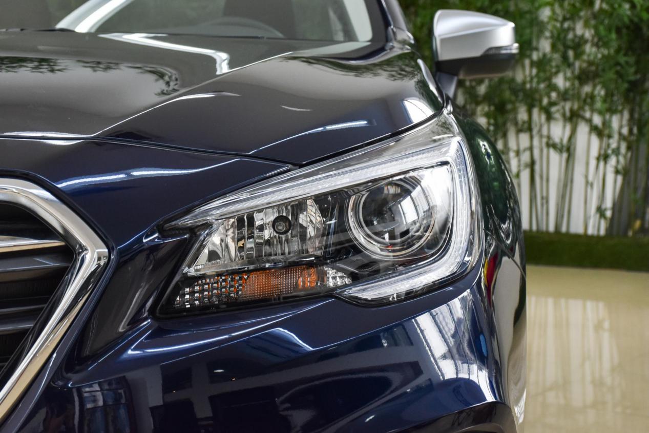 斯巴鲁力狮四驱油耗与竞品比较,斯巴鲁力狮水平对置6缸