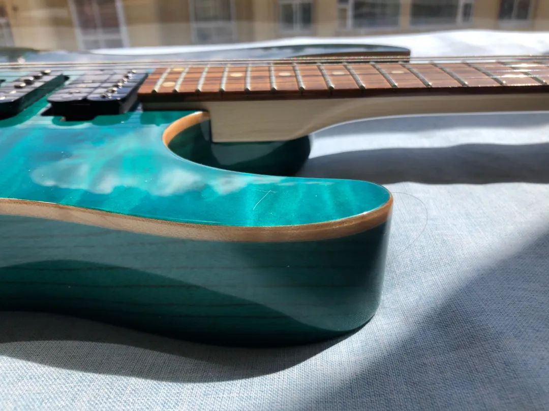 当我们谈恋爱时我们在谈些什么,电吉他的基础到底是什么