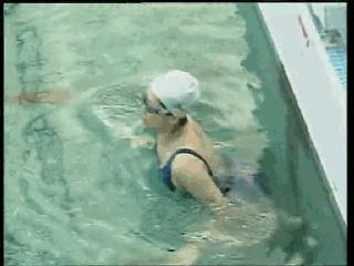 爬泳转身技术,爬泳中后交叉教学