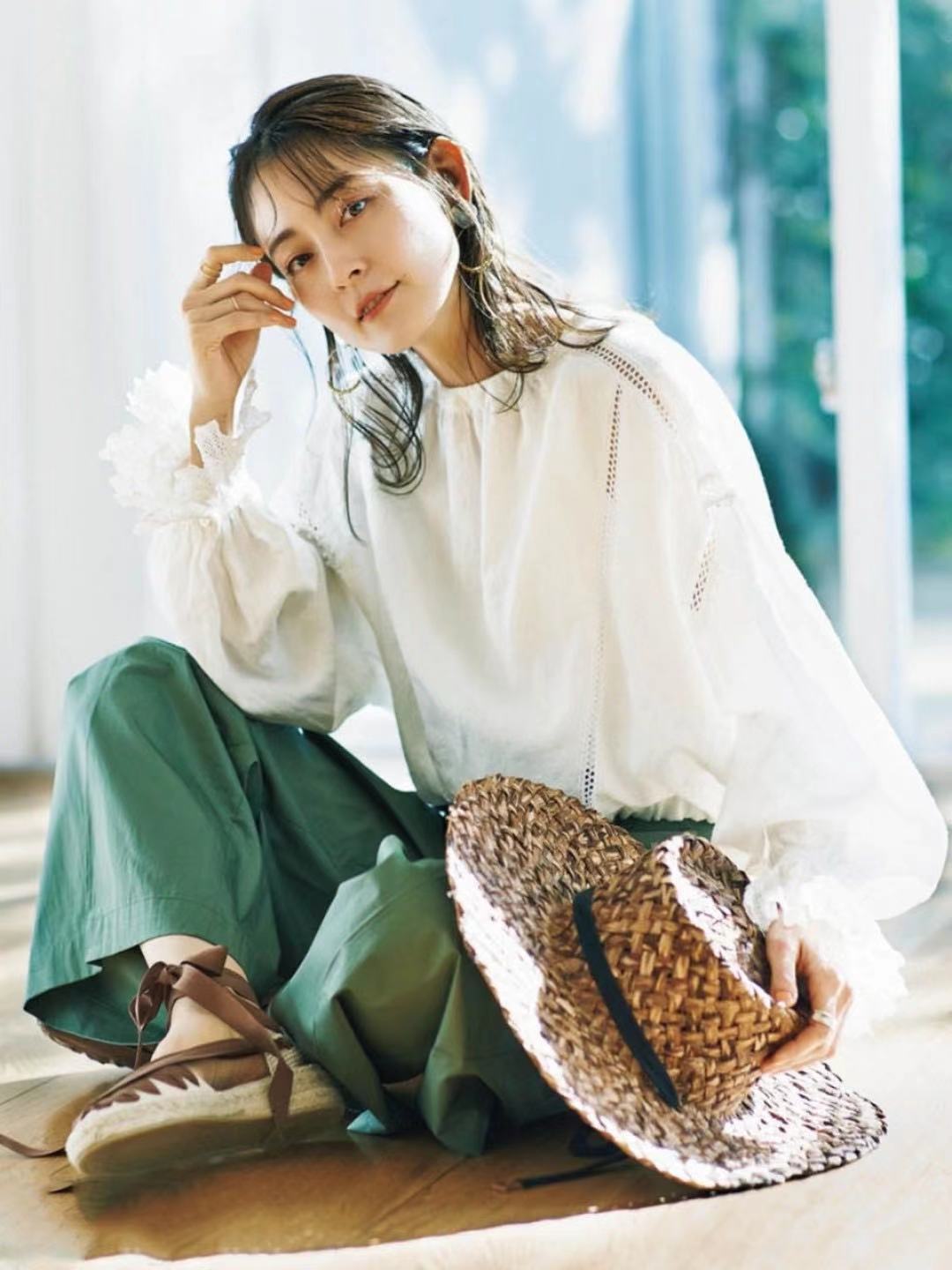 40岁女人穿衣如何搭配简单大方,40岁女人如何穿衣搭配更显气质