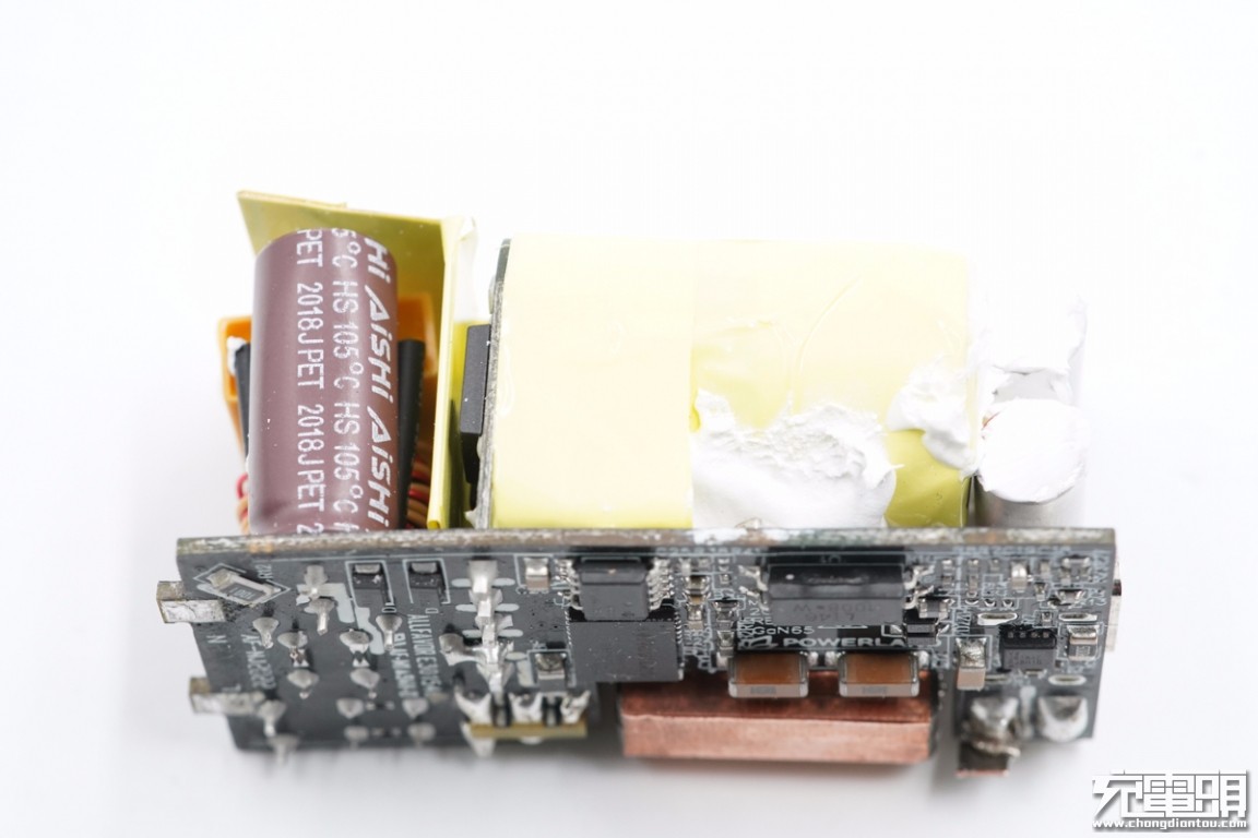 联想口红氮化镓充电器,联想氮化镓充电器对比测评