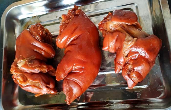 卤肉放什么调料使颜色不会发黑,卤肉怎样做到出锅以后肉不发黑