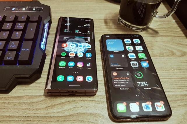 为什么iphone用三年了还会卡,iphonexs还可以使用几年