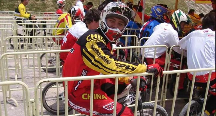 「鞍山运动达人」不走寻常路小轮车带来速度与激情