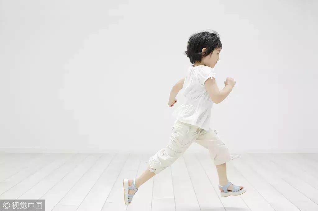 儿童平衡组合训练小游戏,蹦蹦跳跳游戏适合2-3岁