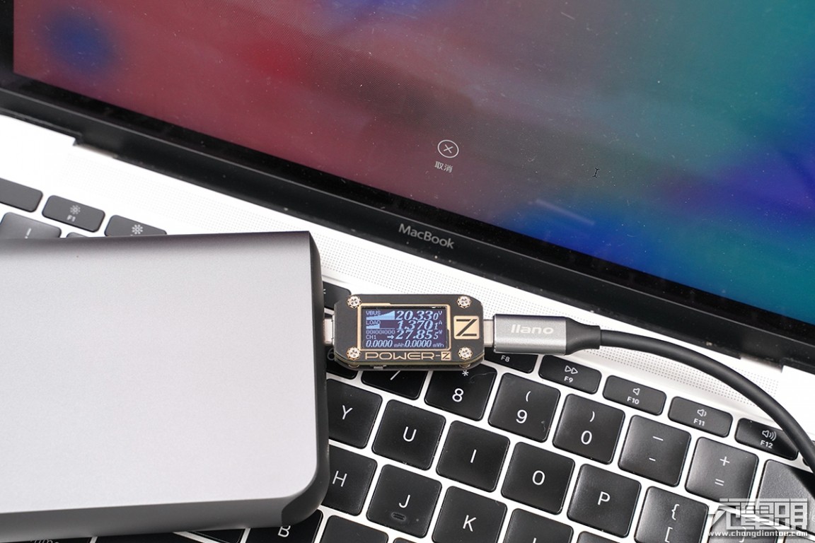 绿巨能充电器快充测评,绿巨能22.5瓦充电器