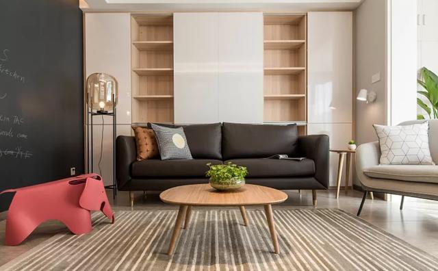 老公坚持装4米长电视柜，沙发墙“加厚”35公分完工都夸他机智