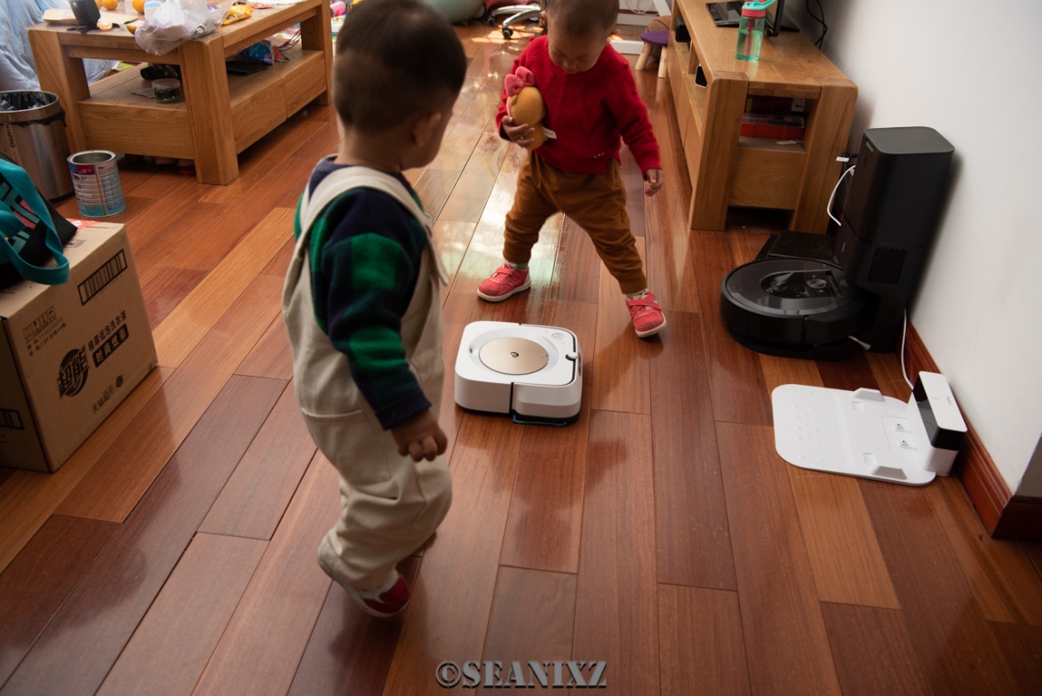 目前最好的擦地机器人,最新擦地机器人视频