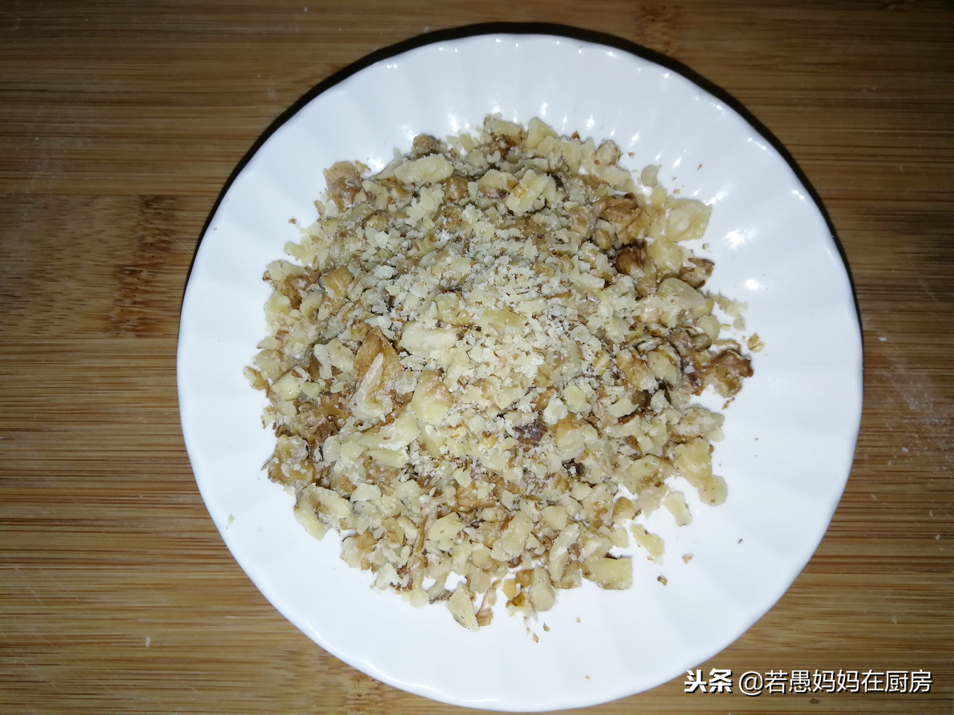 桃酥核桃的正宗制作方法,酥掉渣的核桃酥原来这么简单