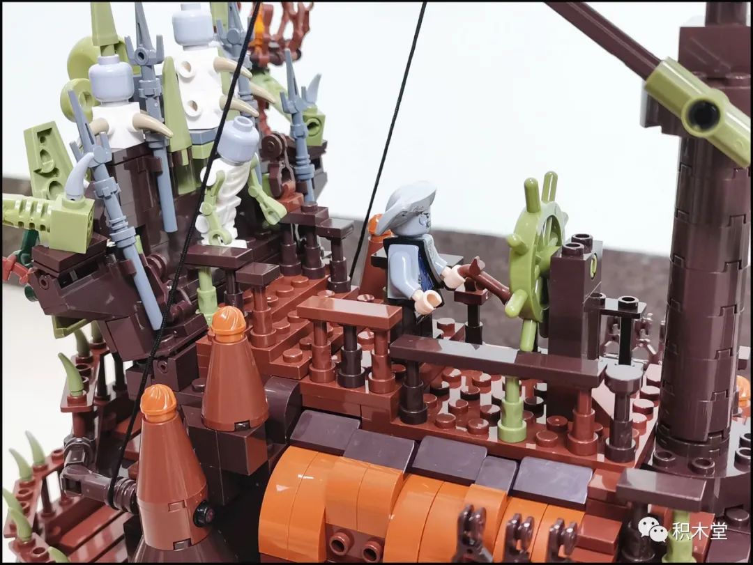 飞翔的荷兰人号船真实原型,飞翔的荷兰人号为什么能潜水