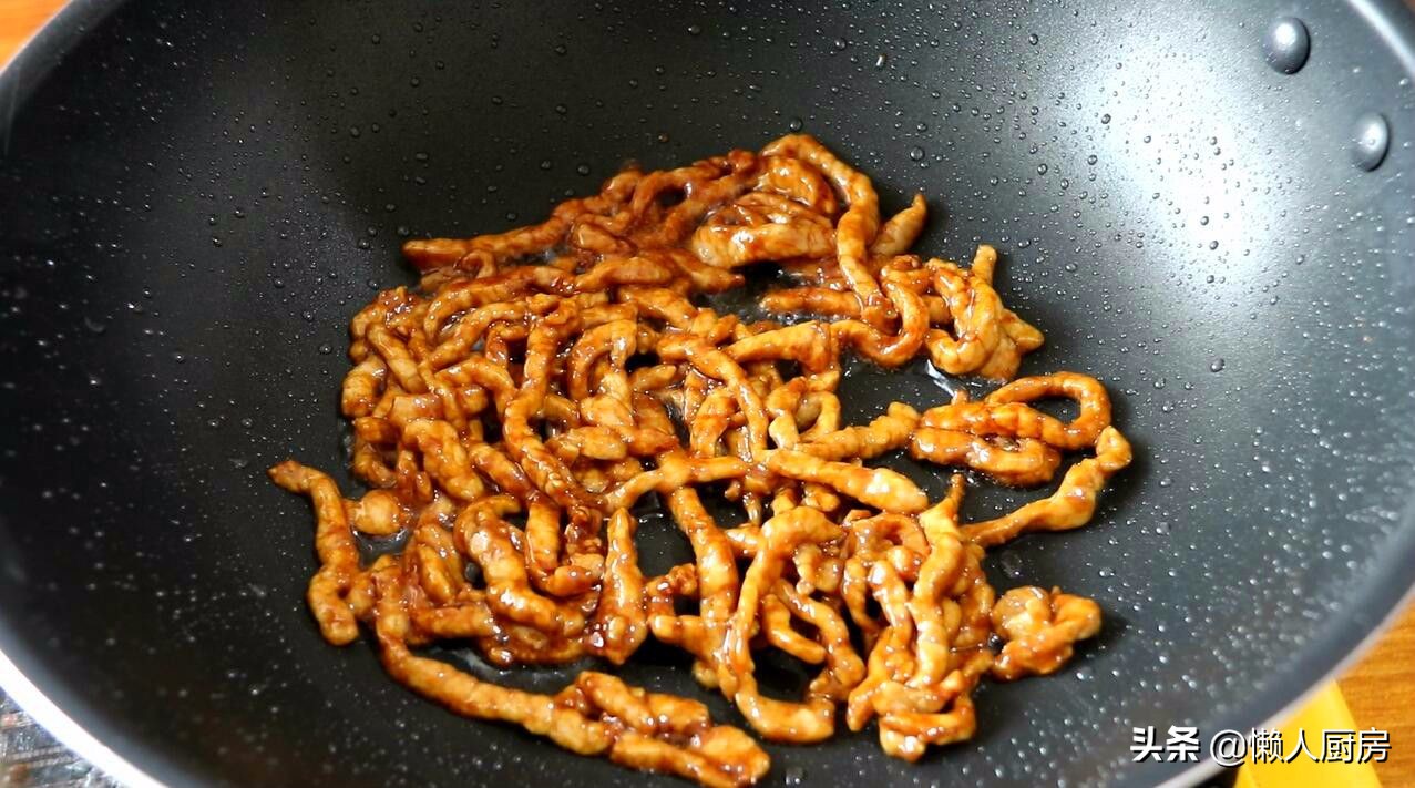 花生芽炒着吃用不用焯水,花生芽可以炒蛋吗