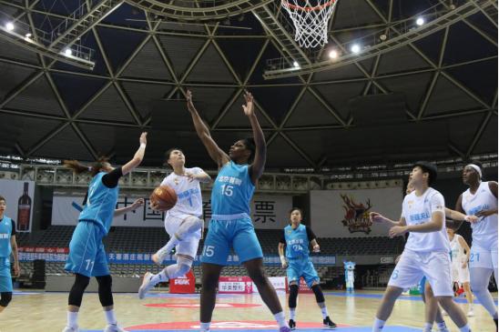 中国女篮大胜女篮,新疆女篮大胜河南女篮