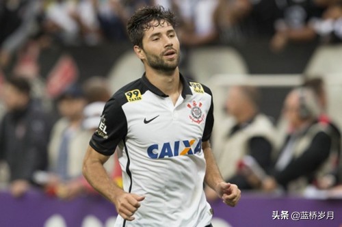 巴蒂球员,世界足坛十大前锋巴蒂