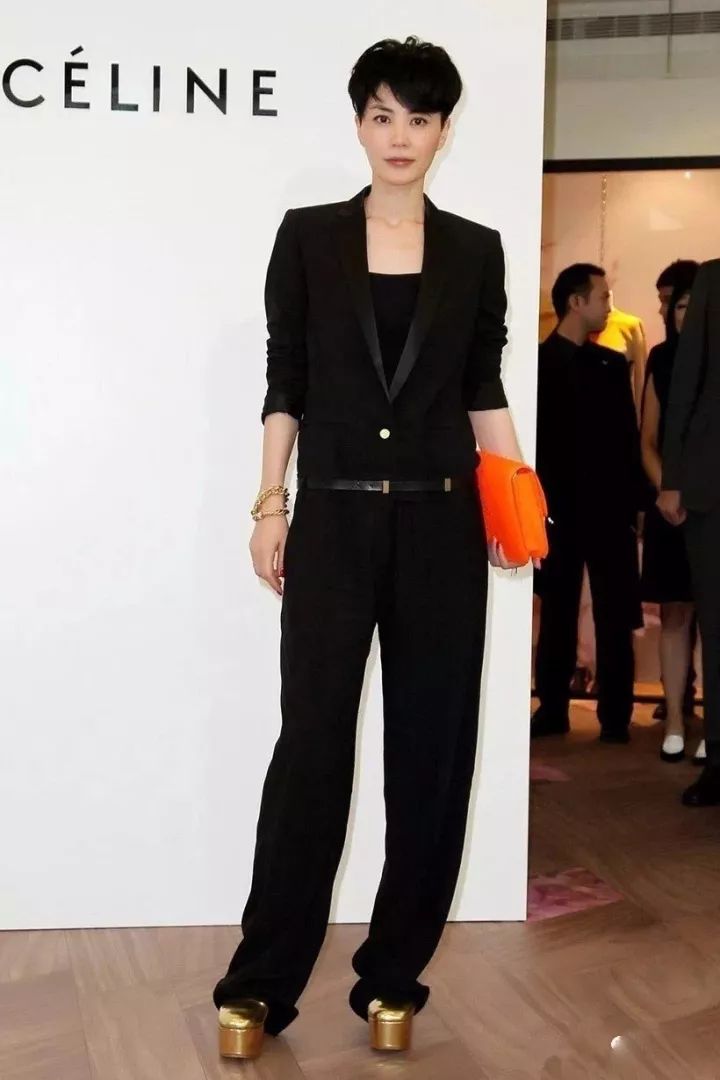 王菲50多岁依旧年轻的心态,半隐退娱乐圈