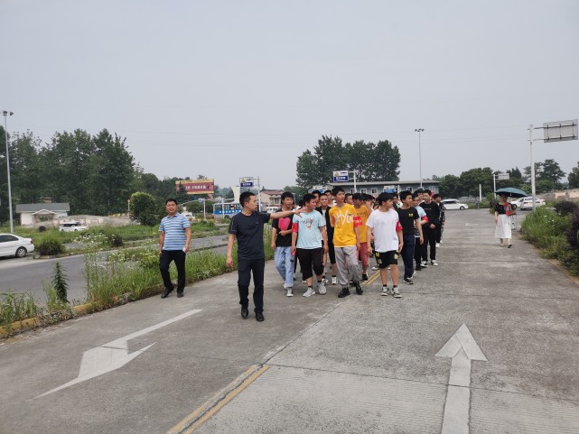 广安电力职业技术学校怎么样,广安电力职业技术学校地图