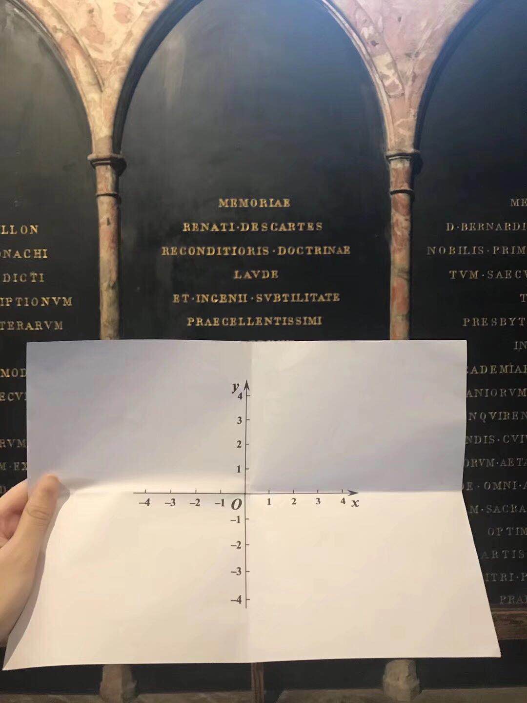 水中贵族百岁山矿泉水广告的视频,水中贵族百岁山广告