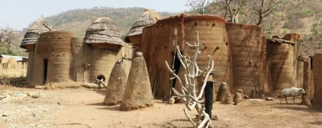 真狂野！10种土房子里的原味非洲