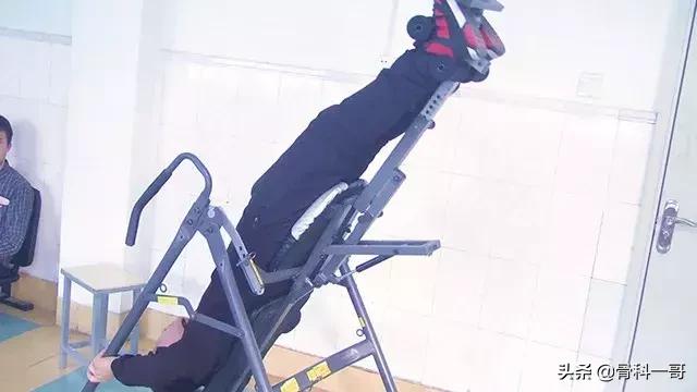 强直6年绝望自杀！在家人逼迫下，做出选择，竟然驼背也挺直了