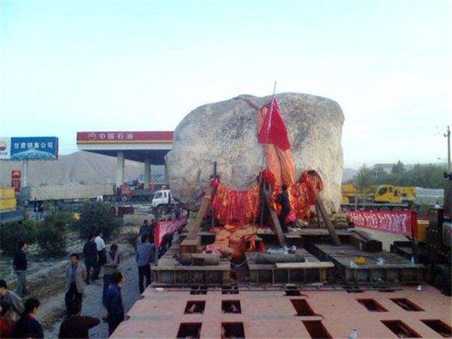 古浪县的巨石,古浪县城的大石头