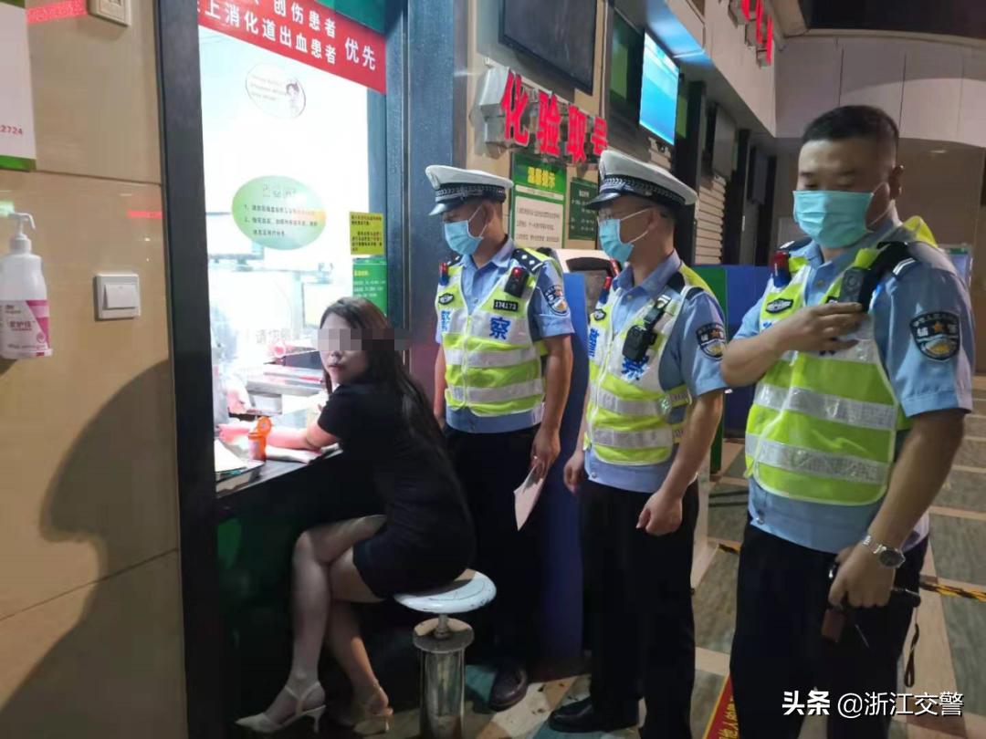 发生追尾双方都走了,发生追尾前车直接走了谁的责任