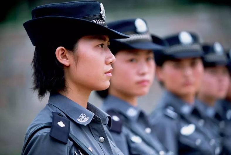 美国警察破案能力和中国对比,中美警察和美国警官