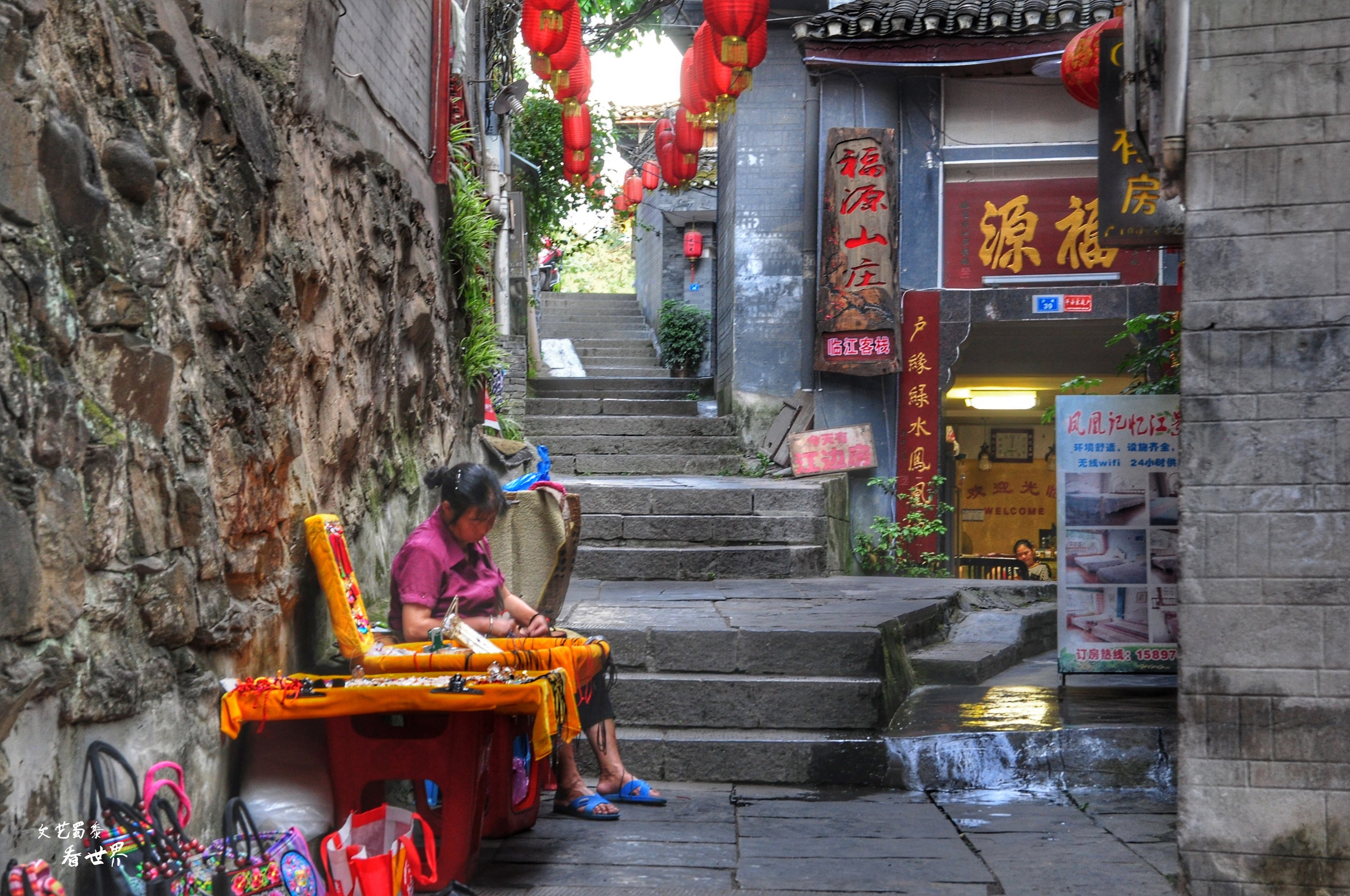 凤凰古城还值得去吗,凤凰古城值得去吗