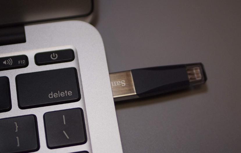 u盘读出来但文件乱码怎么修复,u盘里的视频文件损坏了怎么修复