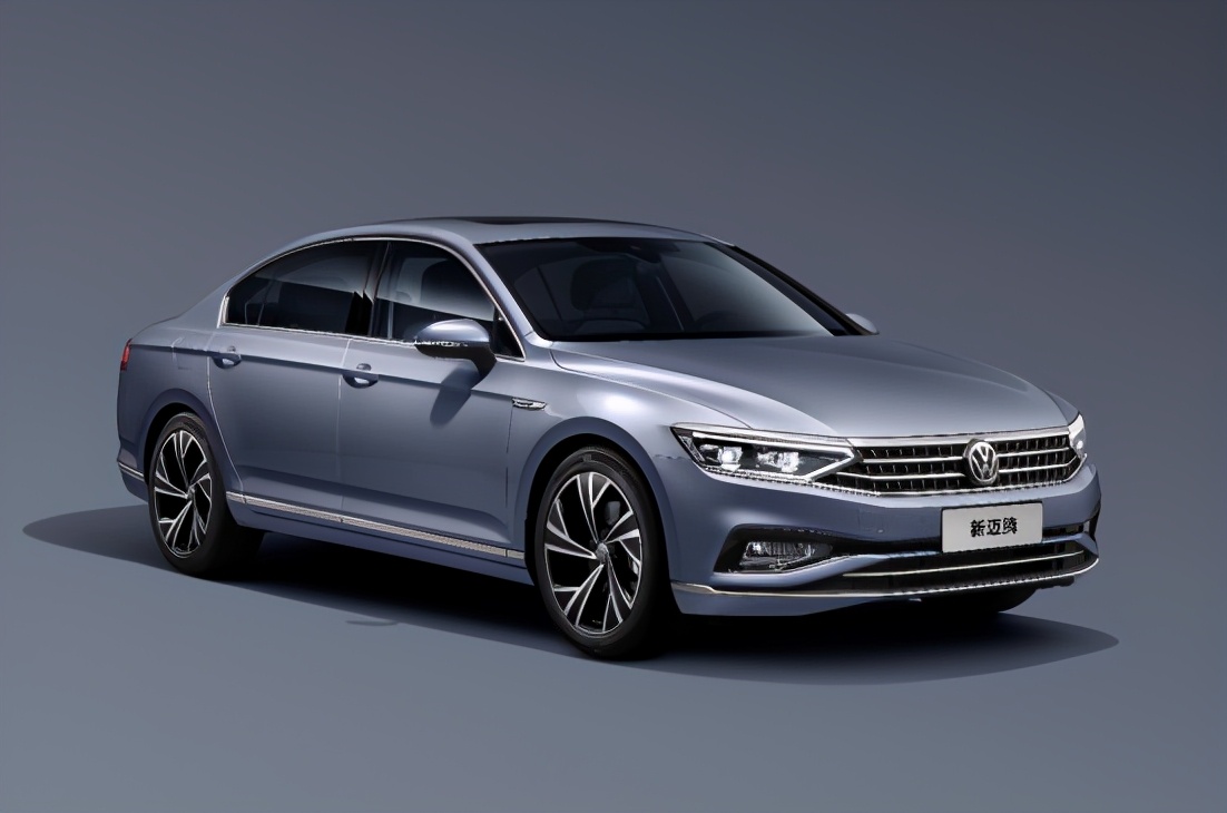 试驾新迈腾，被它的2.0TSI高功版震撼到，满满的速度激情