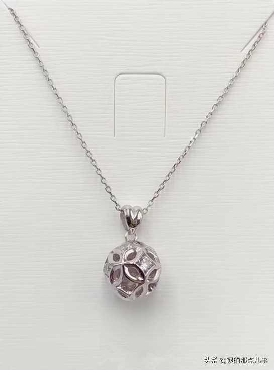 怎么挑选银饰品送妈妈,怎样挑选银饰品最好