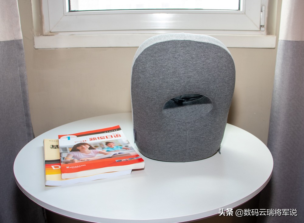 平躺着睡颈椎疼侧着睡就不疼,平躺着睡觉背疼侧着睡不疼