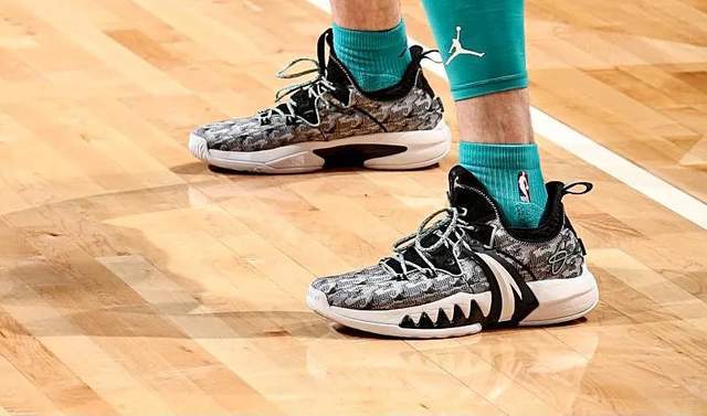 超越李宁片段,超越阿迪耐克