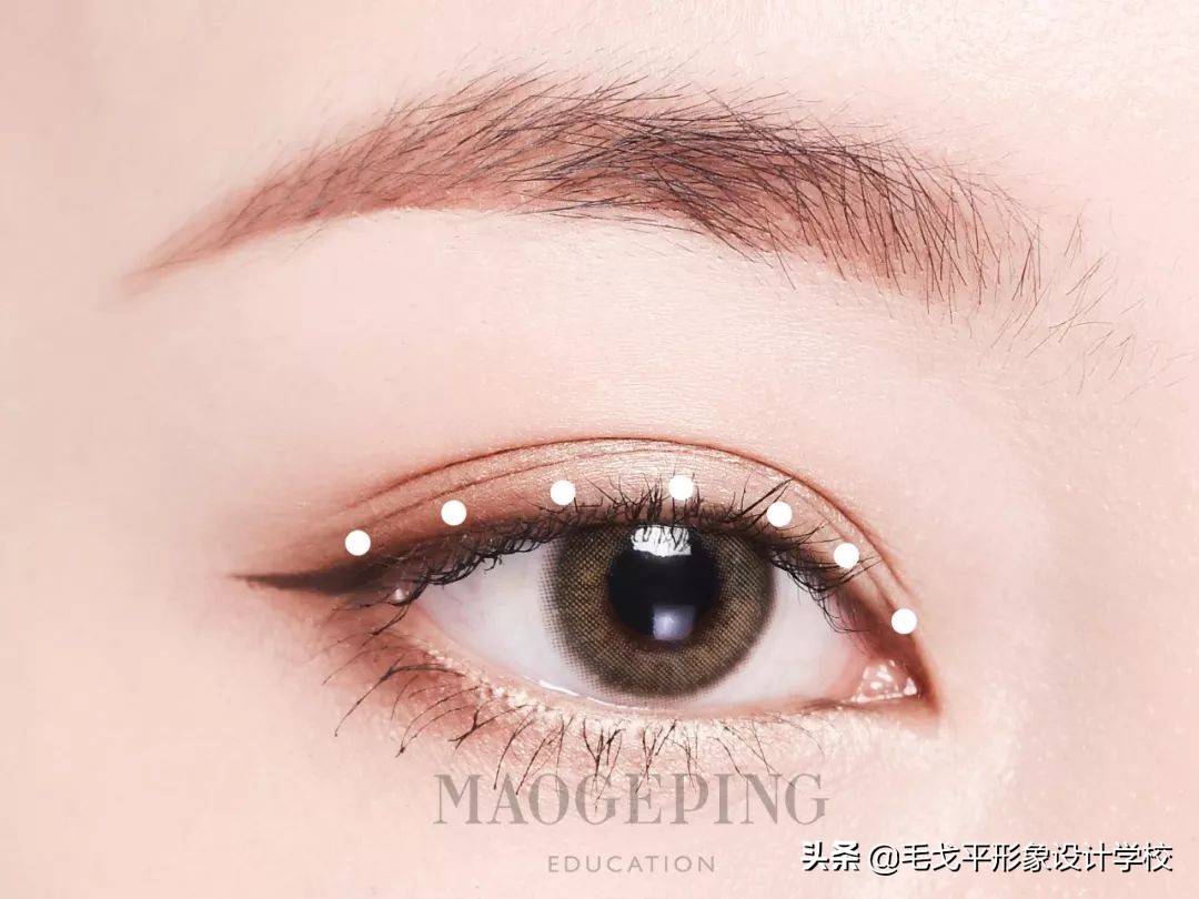 初学画眉毛步骤单眼皮眼妆,新手如何画眉和眼妆