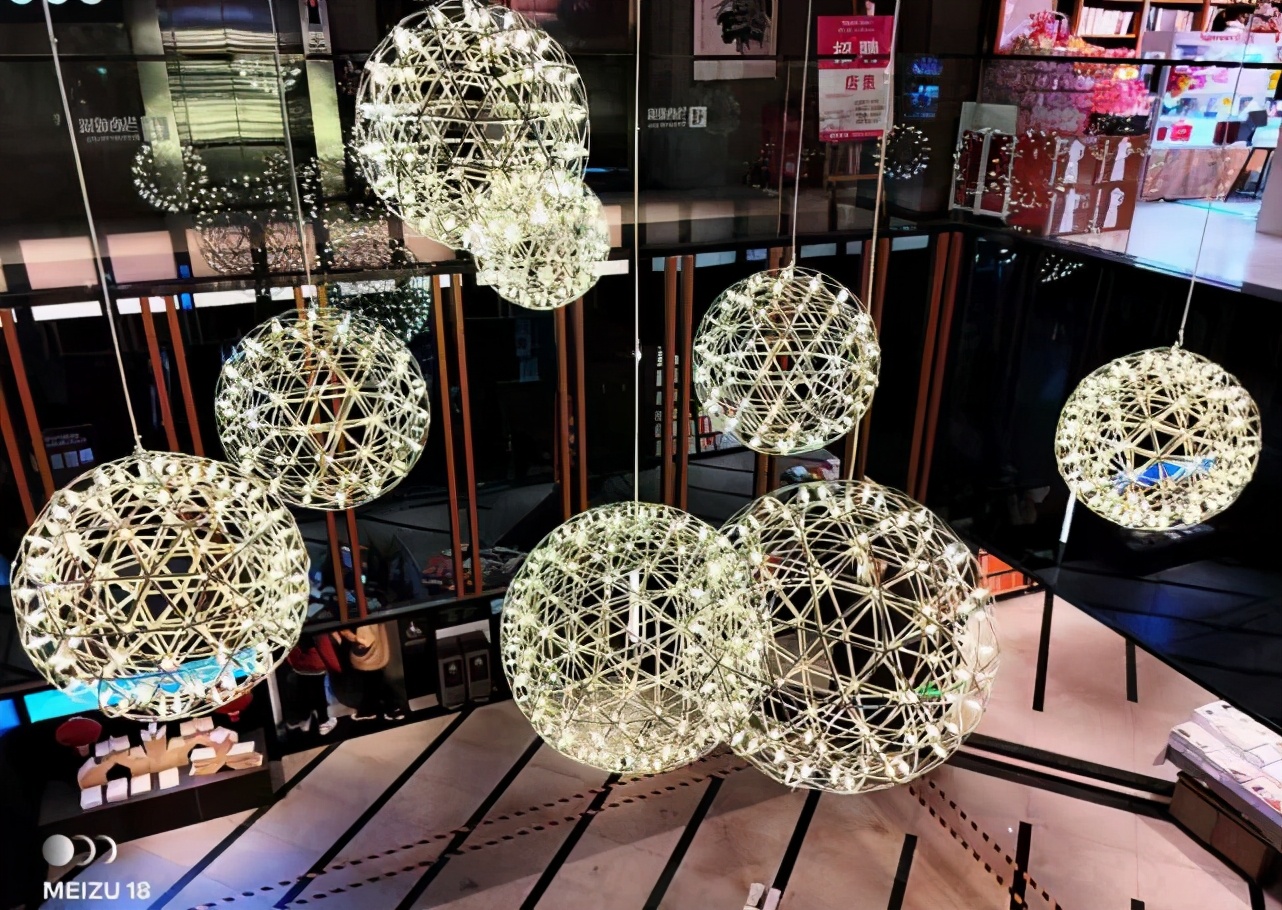 魅族18手机膜优缺点,魅族18用了一个月真实感受