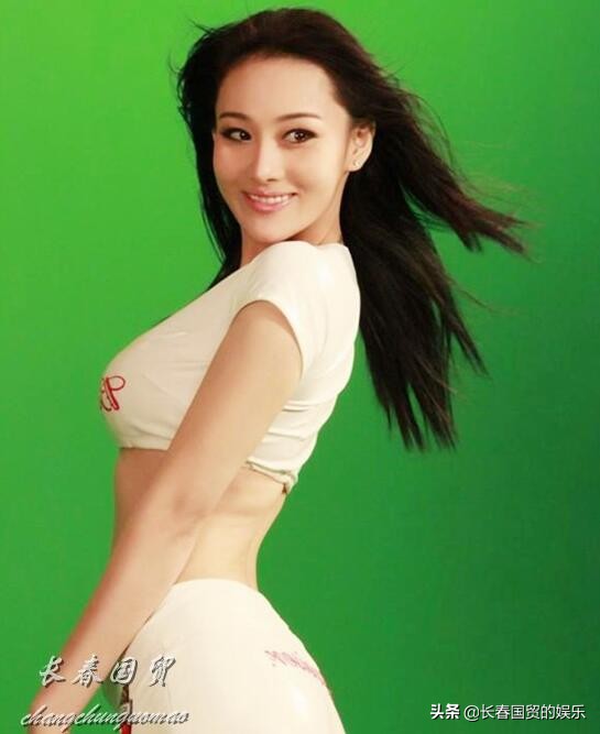 张馨予32岁生日晒美照,32岁的张馨予大胆晒素颜照