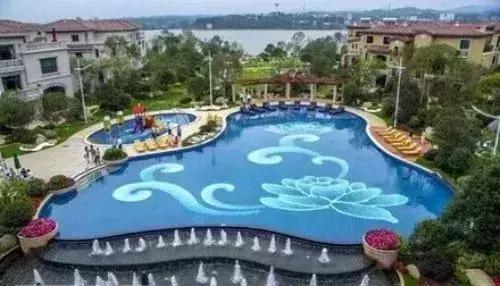 周末38℃高温来袭！南充各区游泳全攻略，16个泳池让你瞬间降温