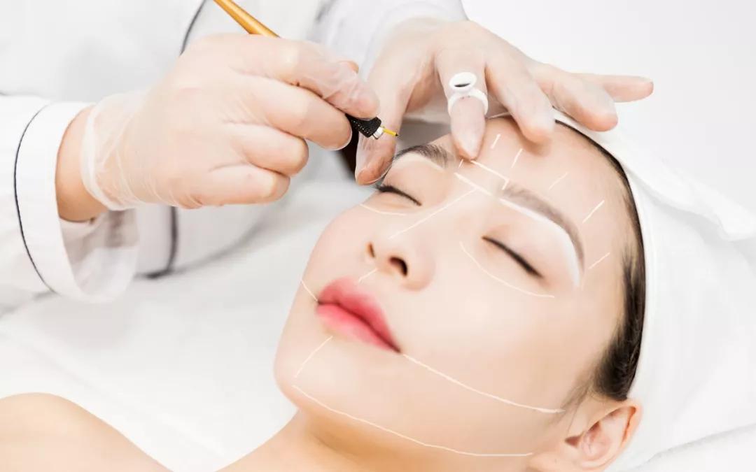 脸颊两侧腮边长痘怎么淋巴排毒,淋巴排毒不畅腮边长痘怎么解决