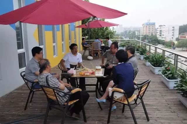 新元素轻食培训班,食品包装设计网站灵感