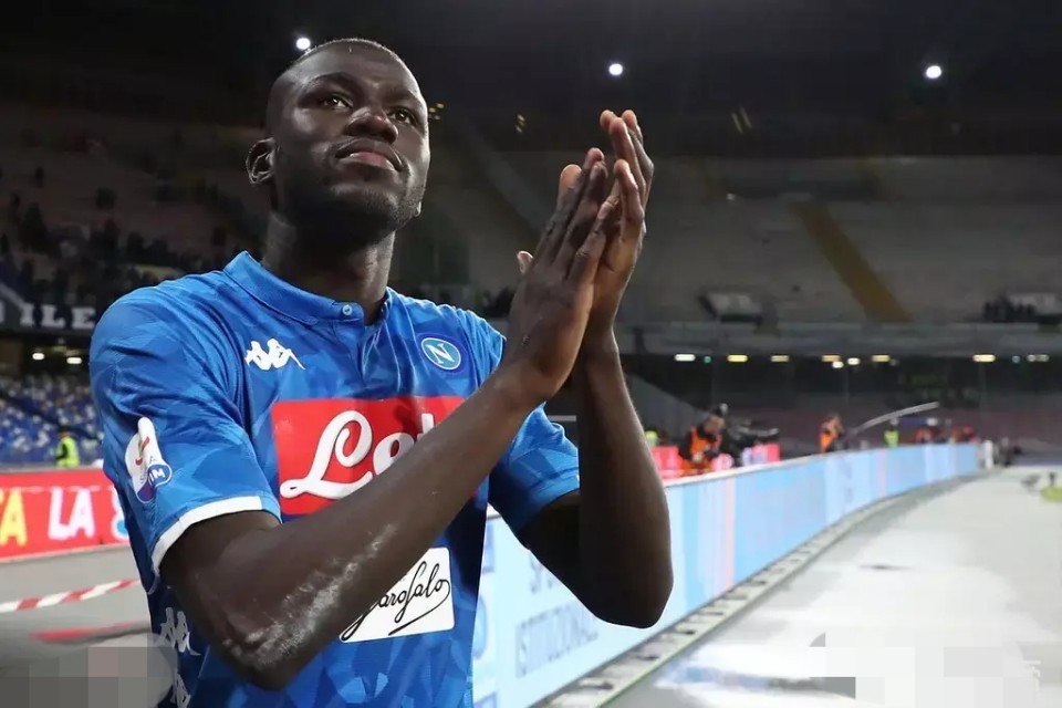 厄齐尔神奇操作,厄齐尔目前状况怎样