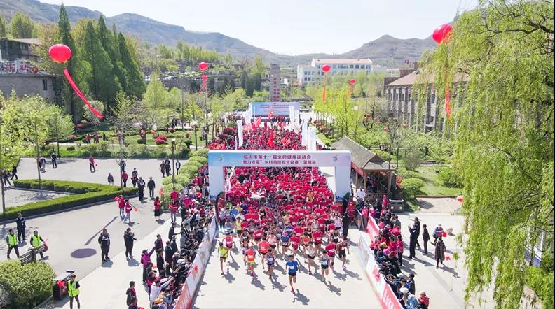 山东沂蒙山峡谷,沂蒙山区深山处