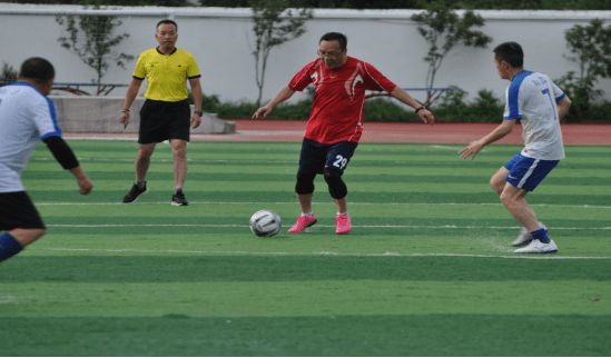 “荷”约金湖“莲”动足球