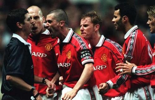 红魔队长更衣室,曼联主帅和传奇互怼