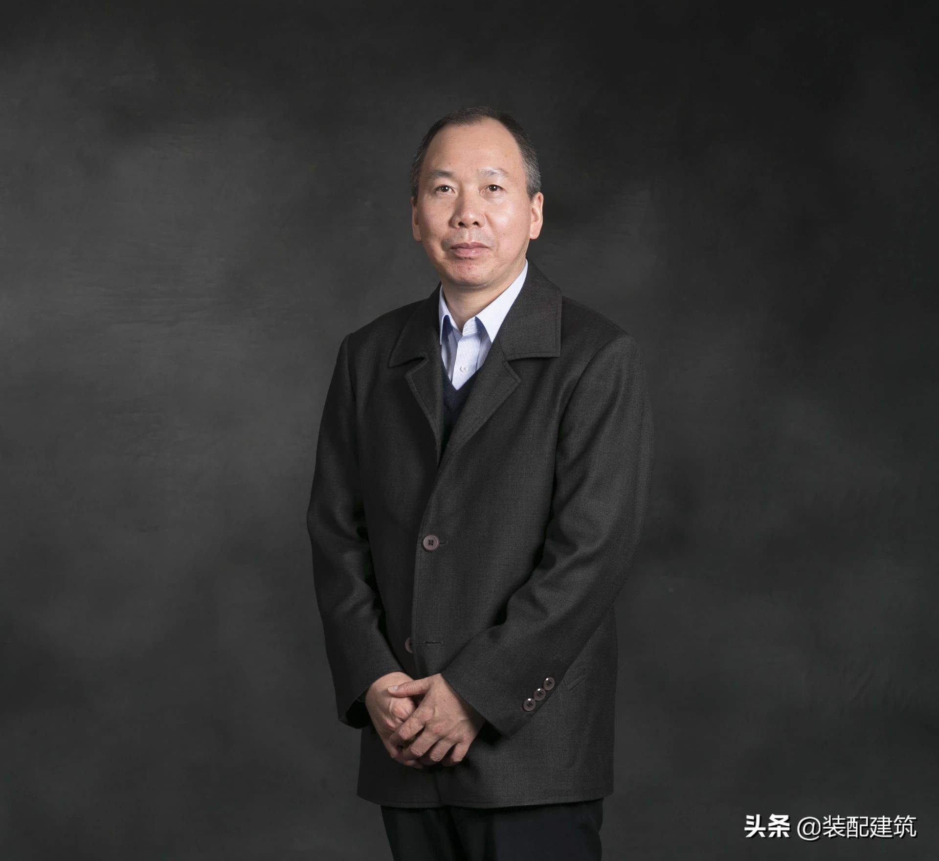 上海黄浦江边的标志性建筑,徐汇滨江西岸传媒港广告设计