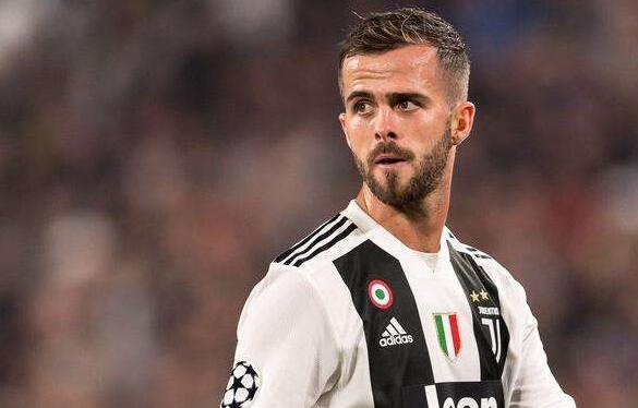 足坛绝代双骄c罗和梅西第二集,绝代双骄梅西和c罗对决