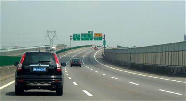 跑一公里为啥满头大汗,跑一公里就全身湿透怎么回事