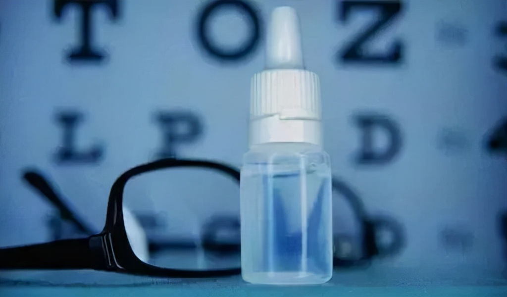 低浓度阿托品眼药水延缓近视咋样,孩子近视要滴阿托品药水吗