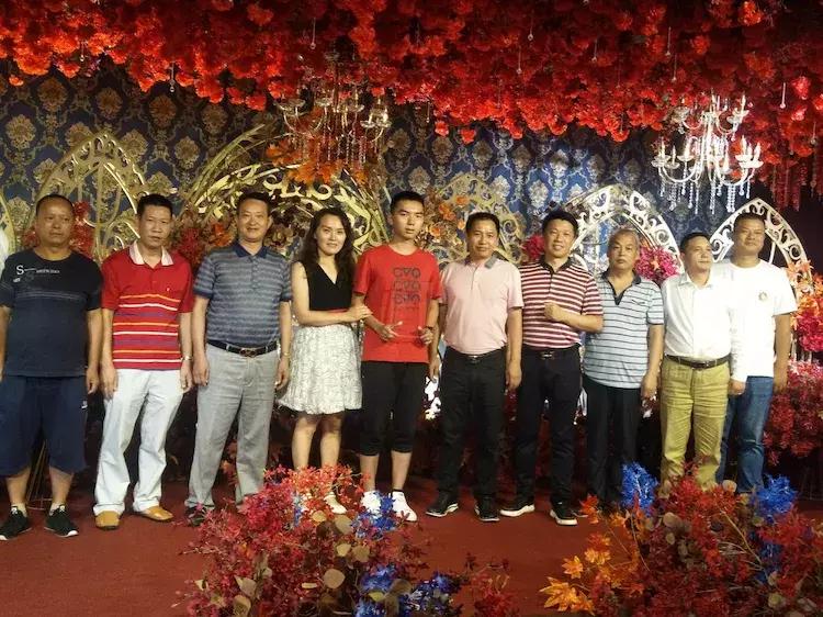 重庆市优秀大学生评选,汪氏奖励高考优秀学生的通知