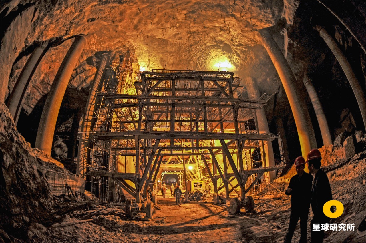 中国南方喀斯特的组成,中国南方喀斯特地貌原因